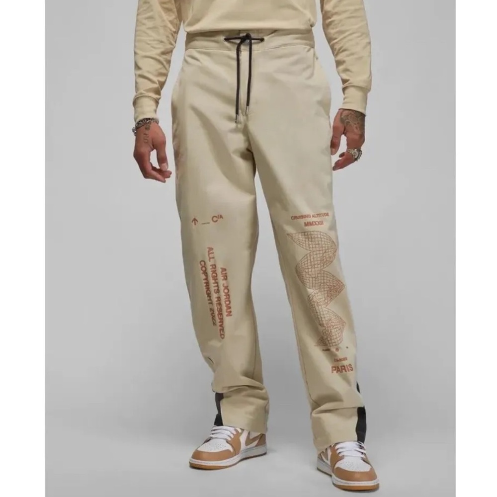 Jordan Flight Heritage Lightweight Woven Pants DV1609-206 Men's Size Medium $150